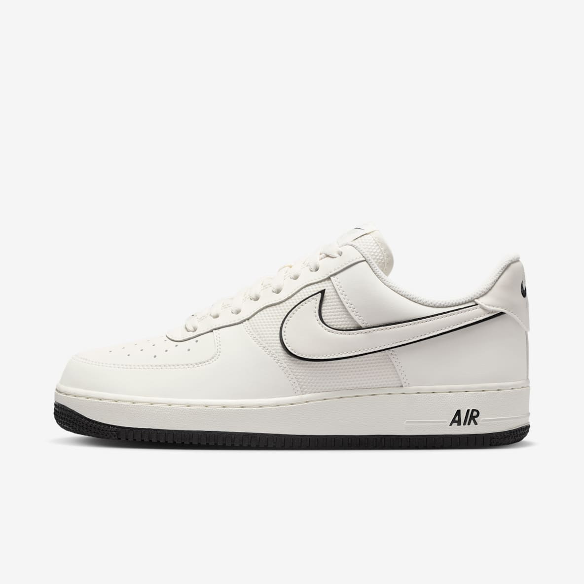 White Air Force 1 Shoes & Trainers. Nike CH